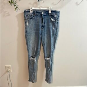 12 Long American Eagle Light Wash Skinny Jean